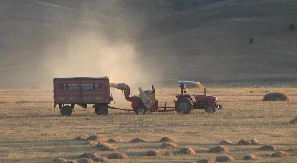 Muş’lu çiftçilerin kış mesaisi başladı