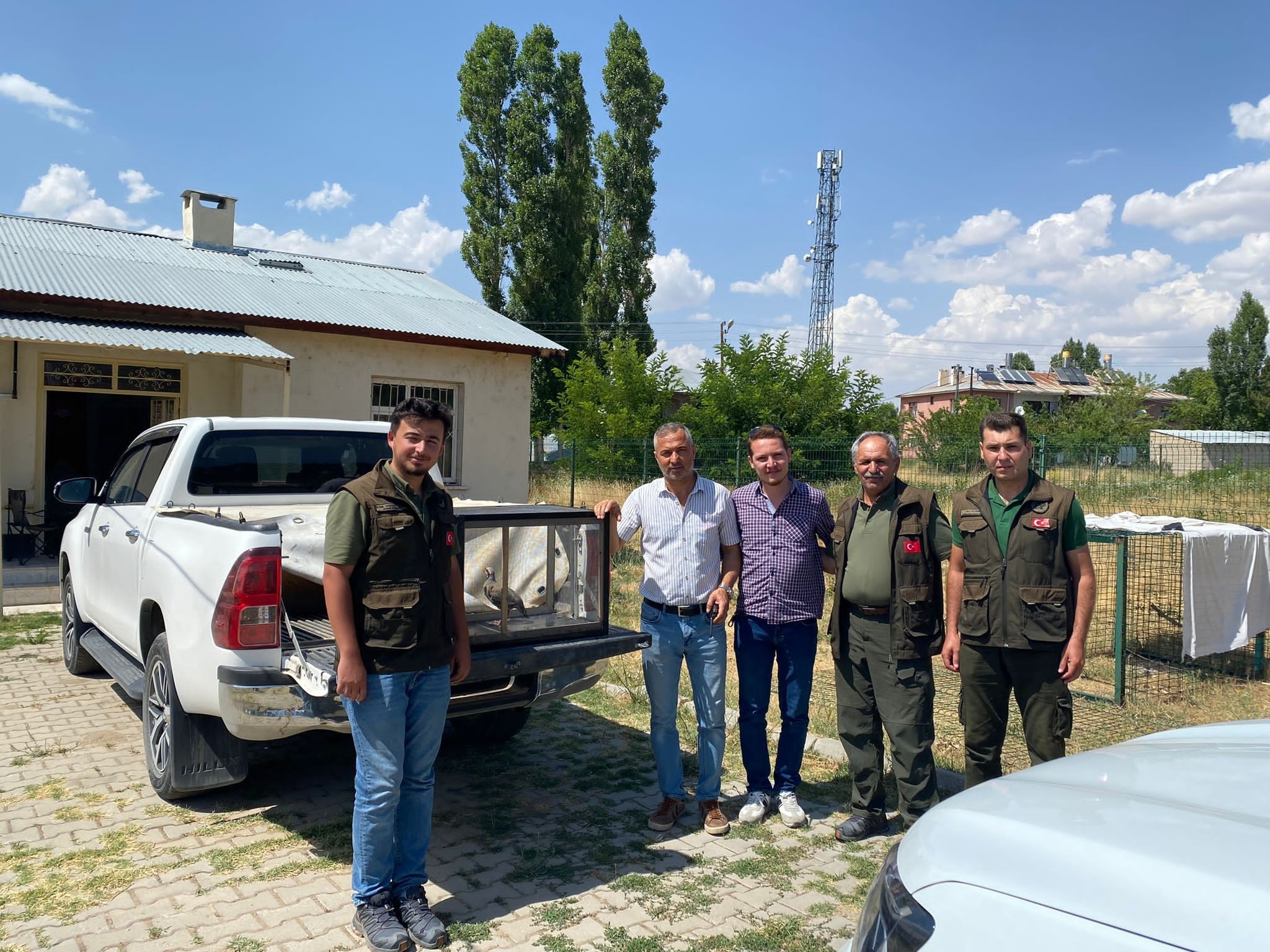 Kafes avcıları yakayı ele verdi