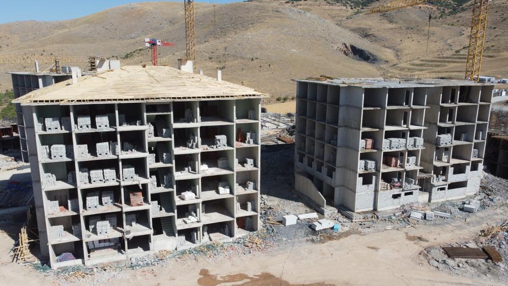 Deprem bölgelerinde kalıcı konut