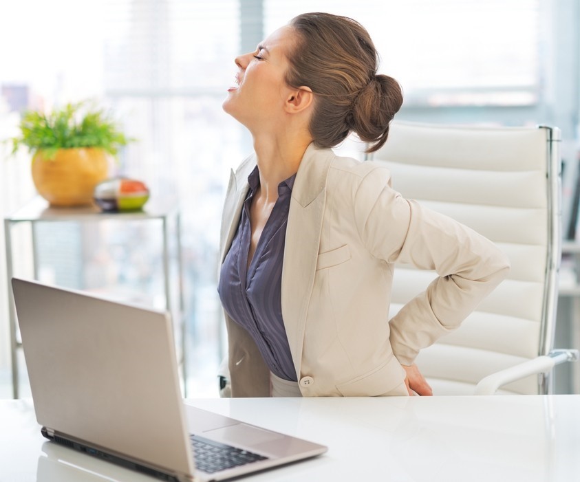 Masa başında çalışmak kas-iskelet hastalığını tetikliyor