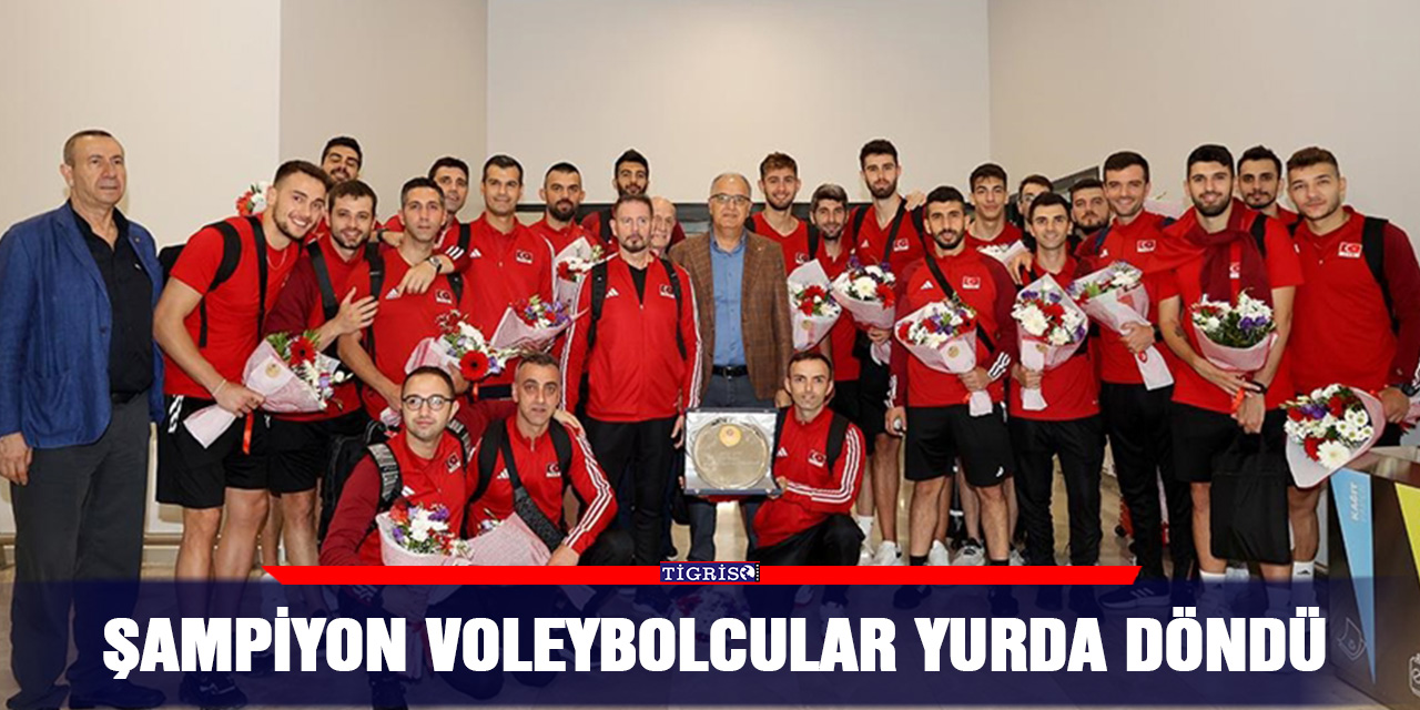 Şampiyon voleybolcular yurda döndü