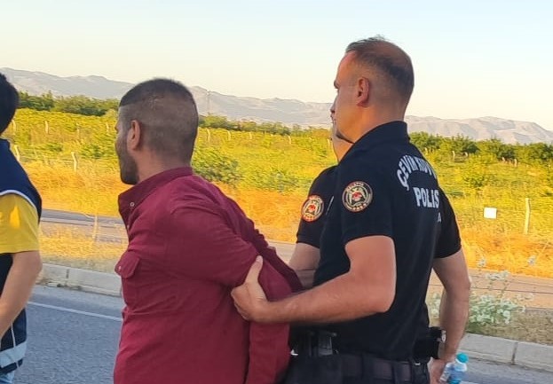 286 düzensiz göçmen yakalandı, 8 organizatör tutuklandı