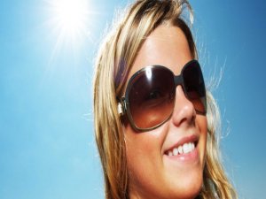 Güneş ışınları gözde kalıcı hasar oluşturuyor