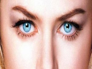 Göz rengini söyle hastalığını söyleyeyim