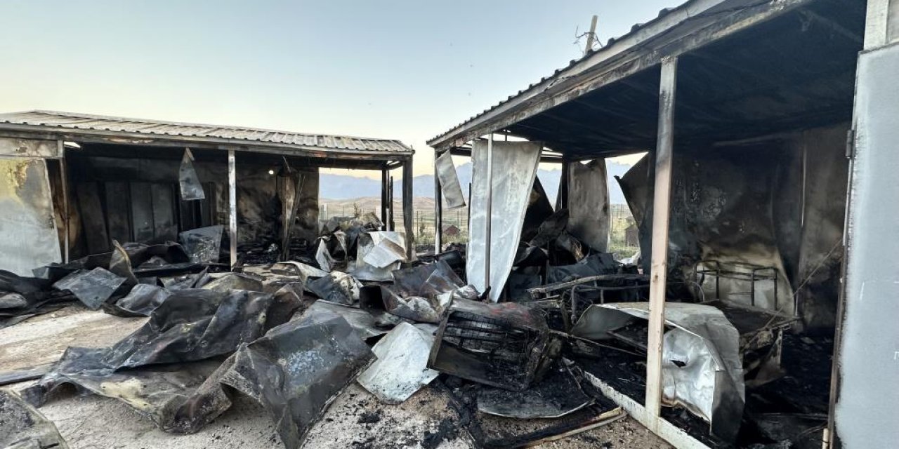 Köpek barınağında çıkan yangın korkuttu