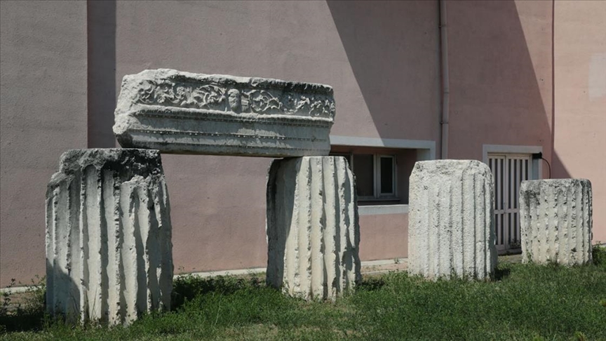 Tarihi eserler üç boyutlu tarayıcıyla modelleniyor