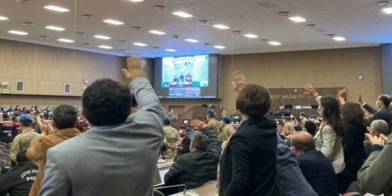 Demirtaş: 7 yıldır tutuklu olan biziz, heyet değil