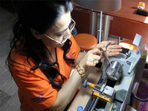 Zahmetini kadınlar, sabrını erkekler çekiyor