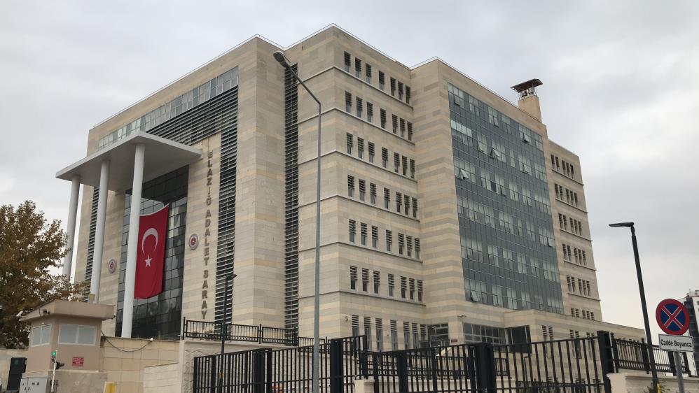 Şüpheli şahıslarda silah ve mermi yakalandı