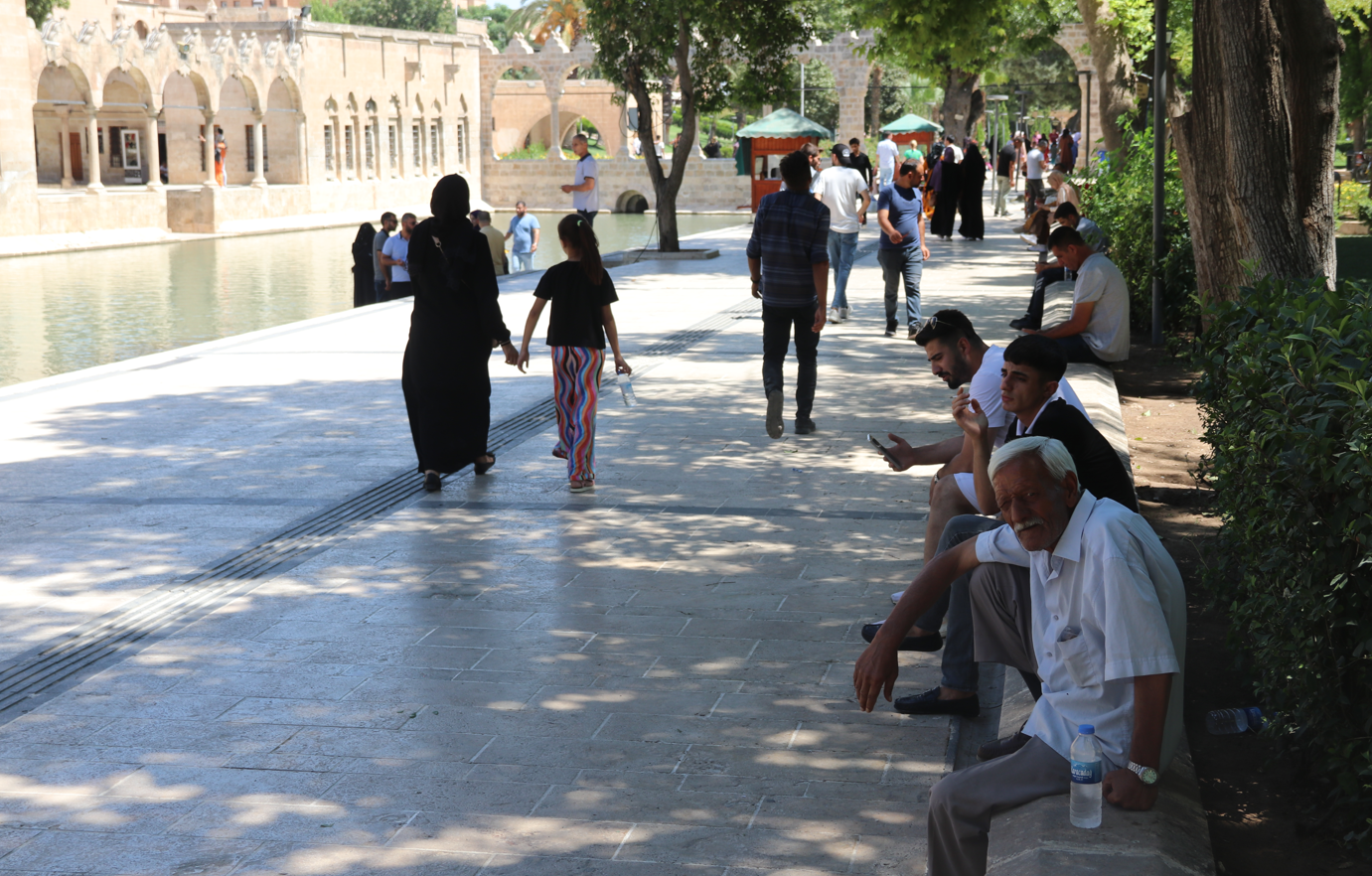 Urfa'da sıcak hava etkisi sürüyor
