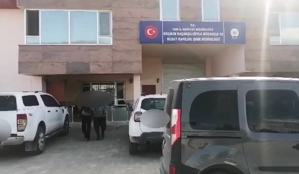Yine göçmen kaçakçılığı, 3 kişi tutuklandı