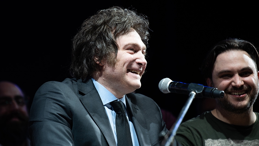 Arjantin'de aşırı sağcı iktidarın yolu açıldı