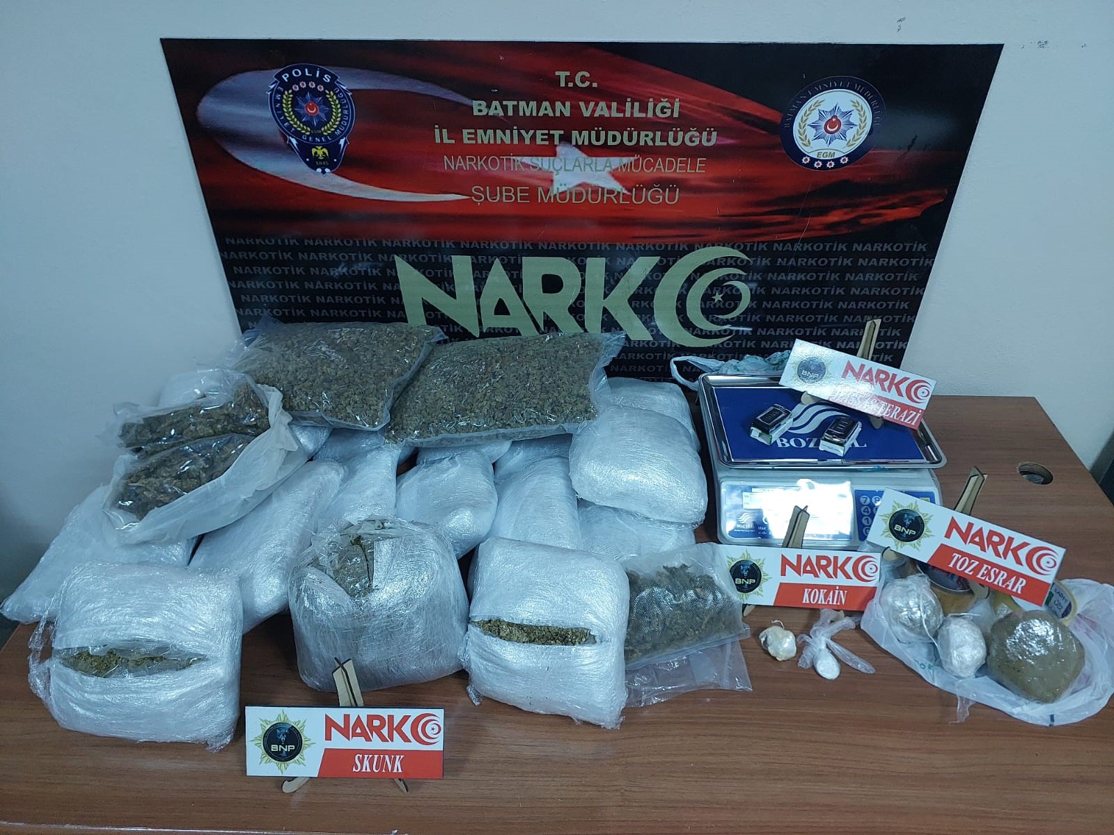 Batman’da 12 kilo uyuşturucu yakalandı