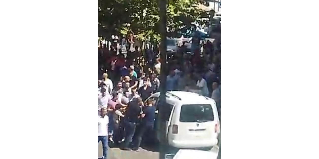 Şüpheliye gözaltı sırasında polise saldırı