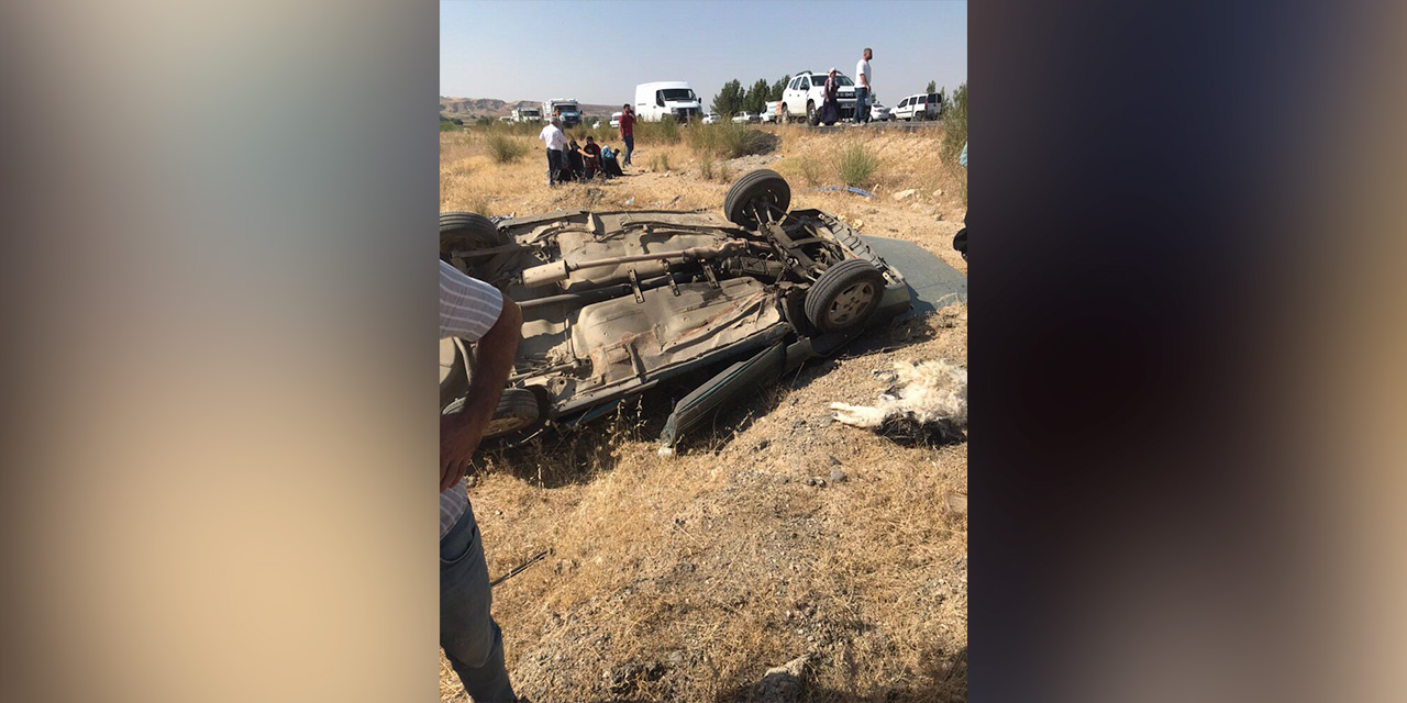 Otomobil şarampole yuvarlandı: 1 ölü, 8 yaralı