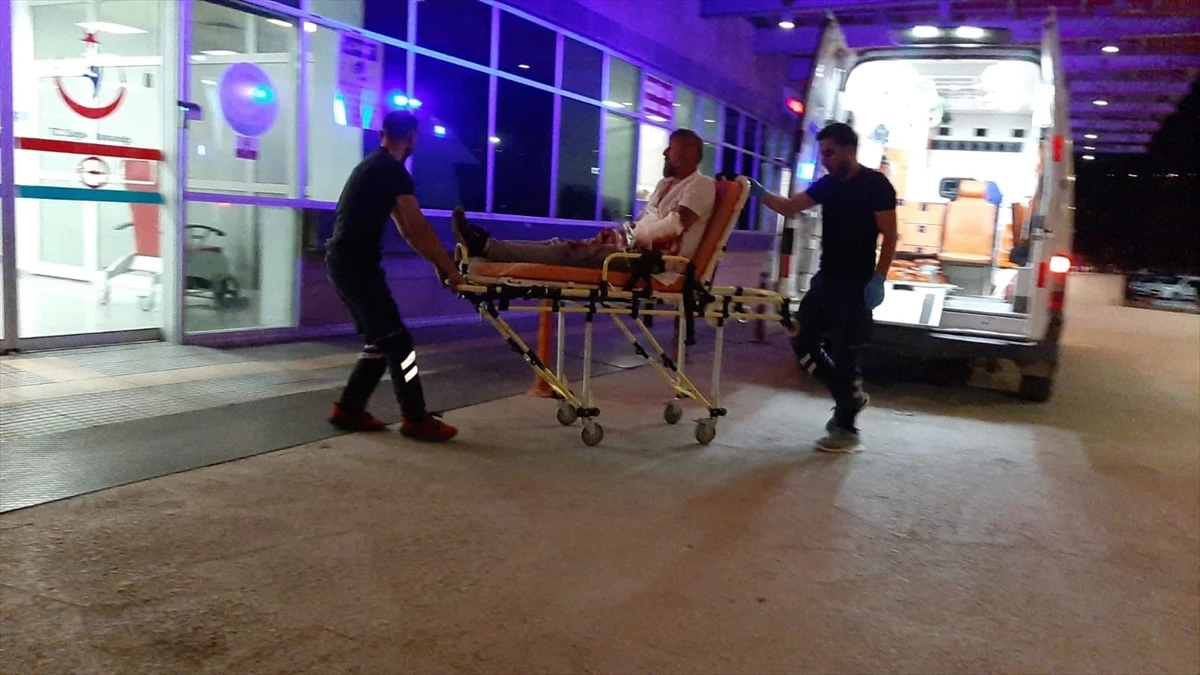 Düğünde bıçaklı kavga; 3 yaralı