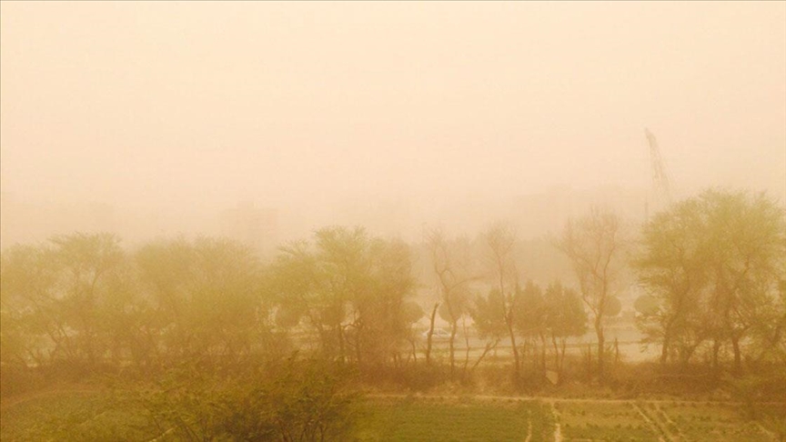 İran’da kum fırtınası; 488 kişi hastaneye kaldırıldı