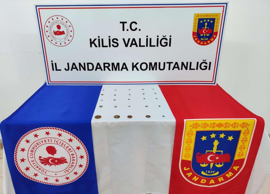 Kilis'te 25 sikke ele geçirildi