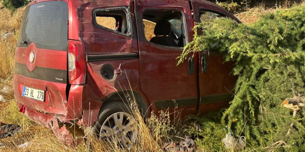 Araç şarampole uçtu 1 ölü, 4 yaralı