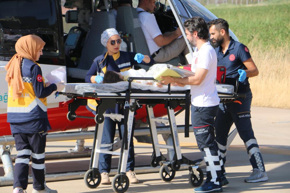 2,5 yaşındaki Eda için ambulans helikopter havalandı