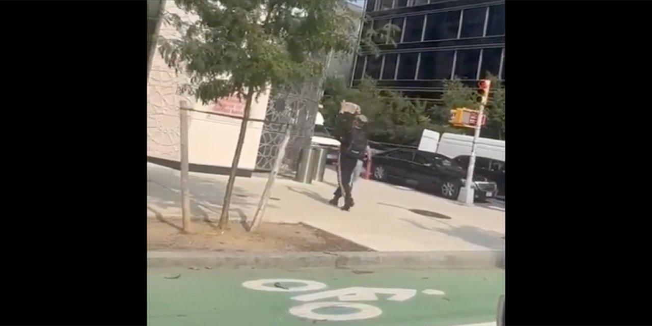 Türkevi önünde Kur'an-ı Kerim'e saldırı