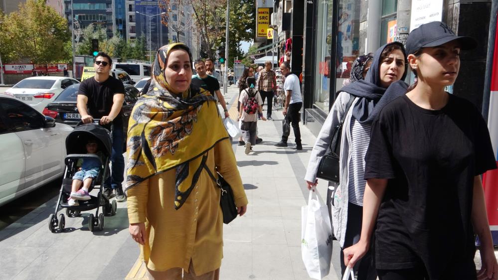 Van esnafı İranlı turistten memnun