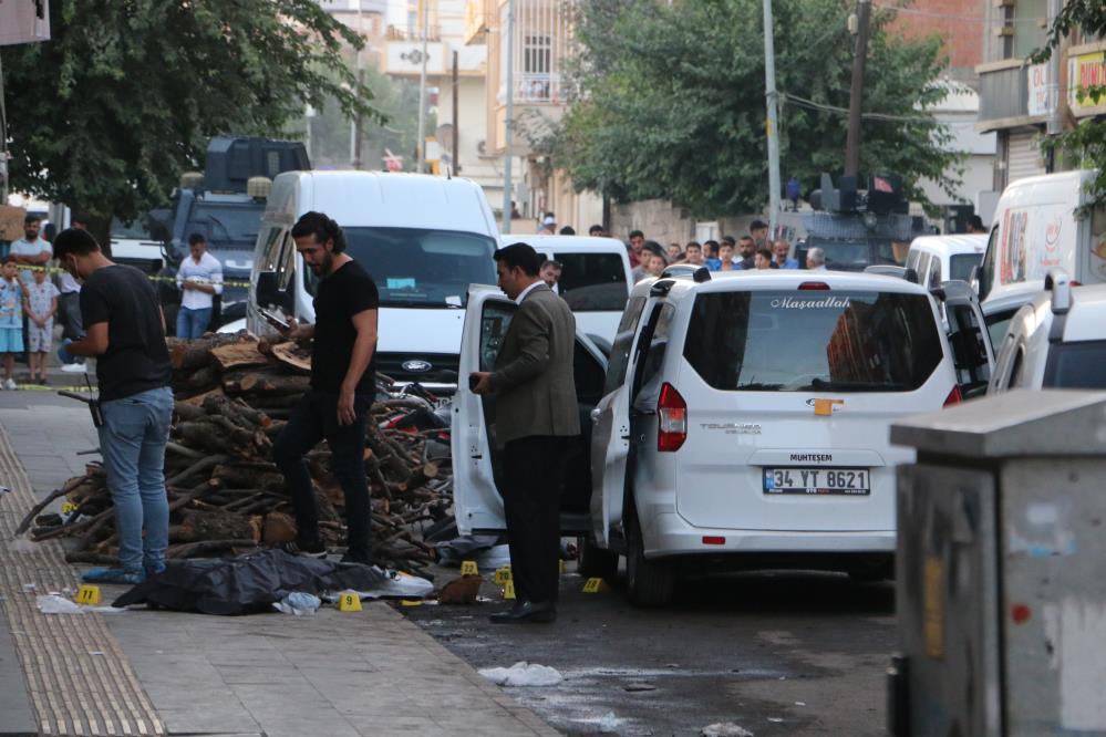 Diyarbakır'da 3 kişinin öldüğü silahlı kavgada 1 şüpheli tutuklandı