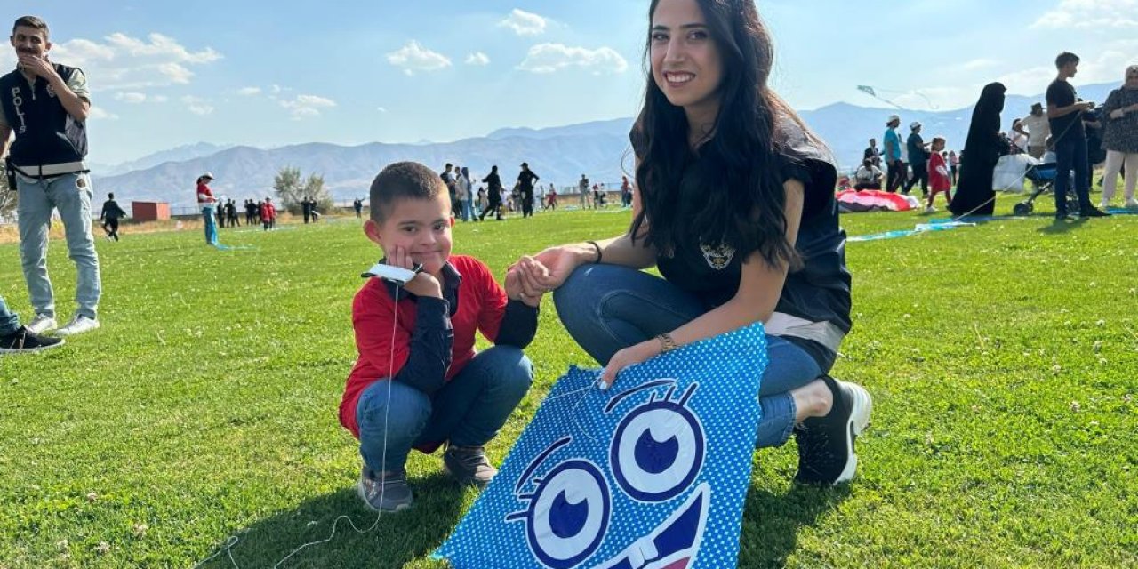 Yüksekova'da Uçurtma Şenliği