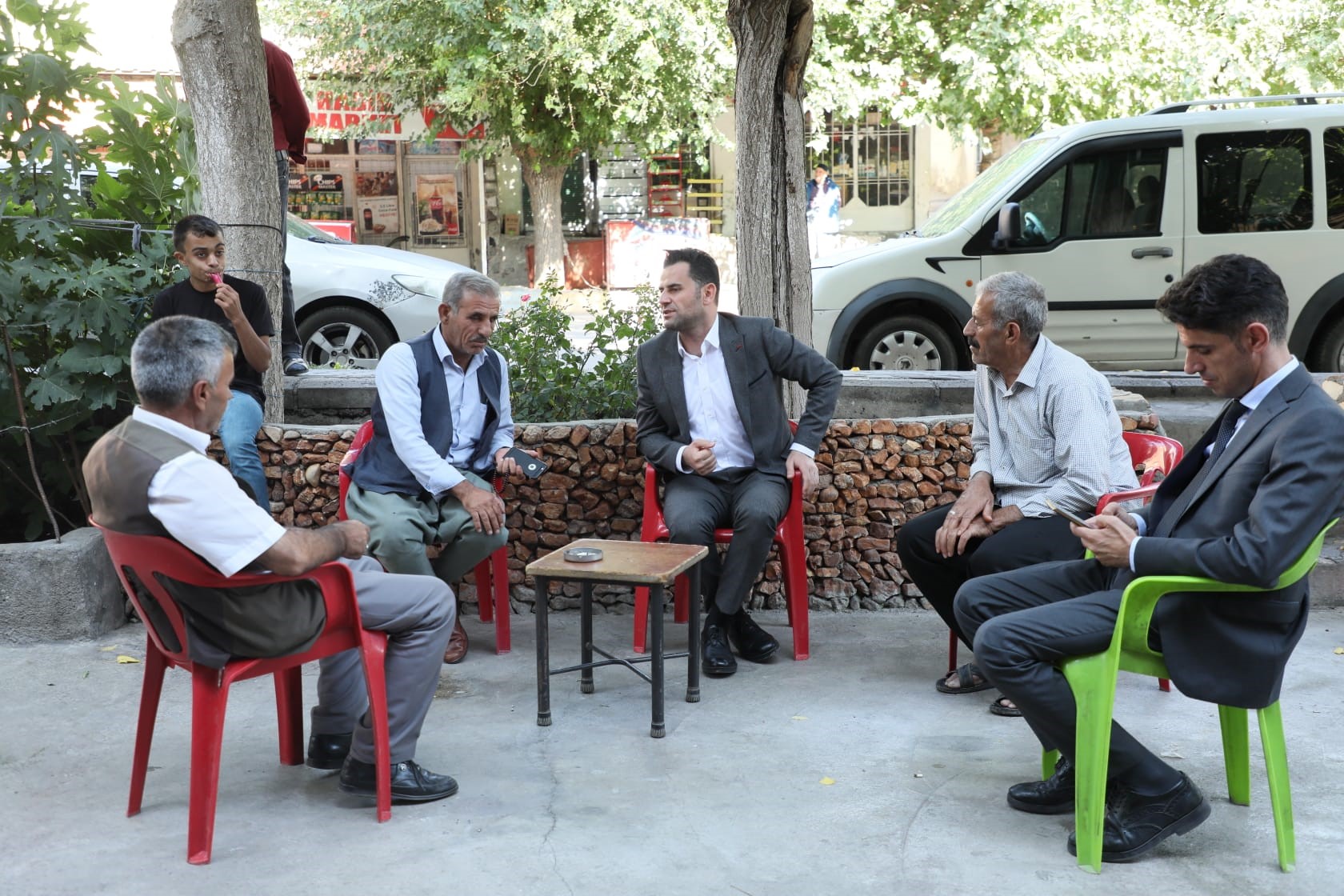 Beşikci esnafla bir araya geldi