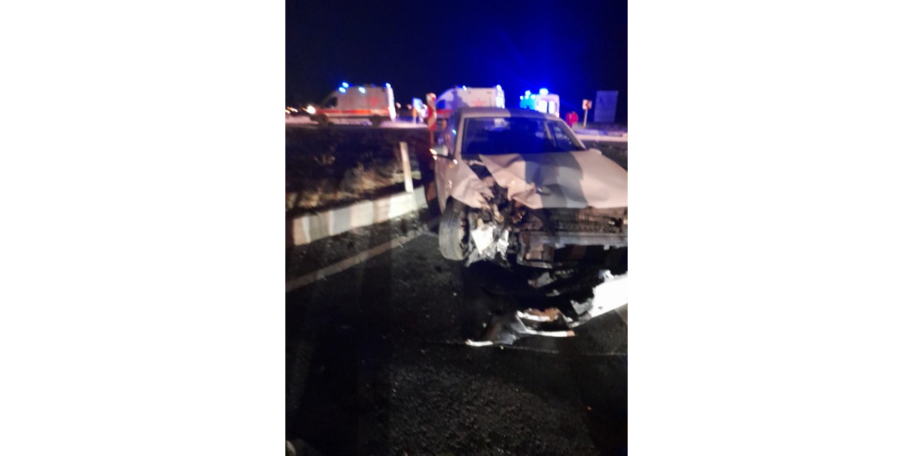 Hakkari-Van kara yolunda trafik kazası: 10 yaralı