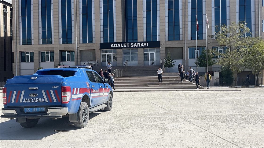 Doktor darp ettiler, tutuklandılar