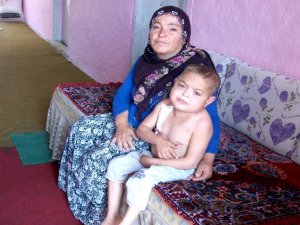 Böbrek hastası çocuk yardım bekliyor