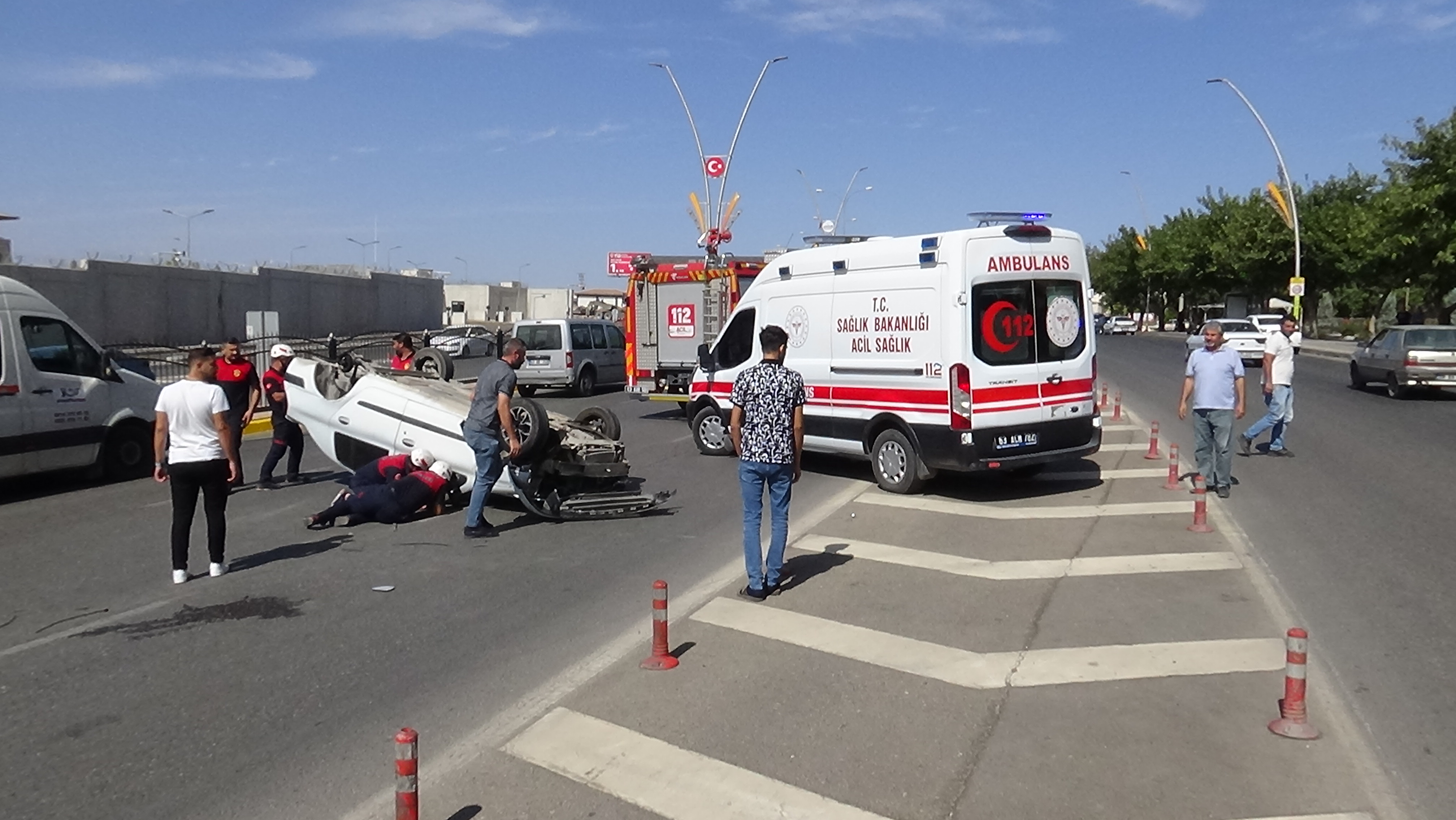 Şanlıurfa’da 2 otomobil çarpıştı: 1 yaralı