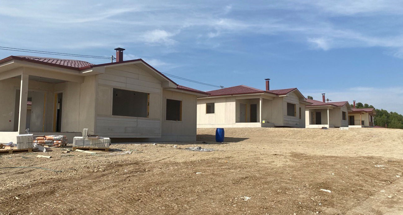 Adıyaman’daki köy evleri teslim ediliyor