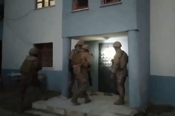 560 saatlik görüntü incelendi, 2 cinayet şüphelisi tutuklandı