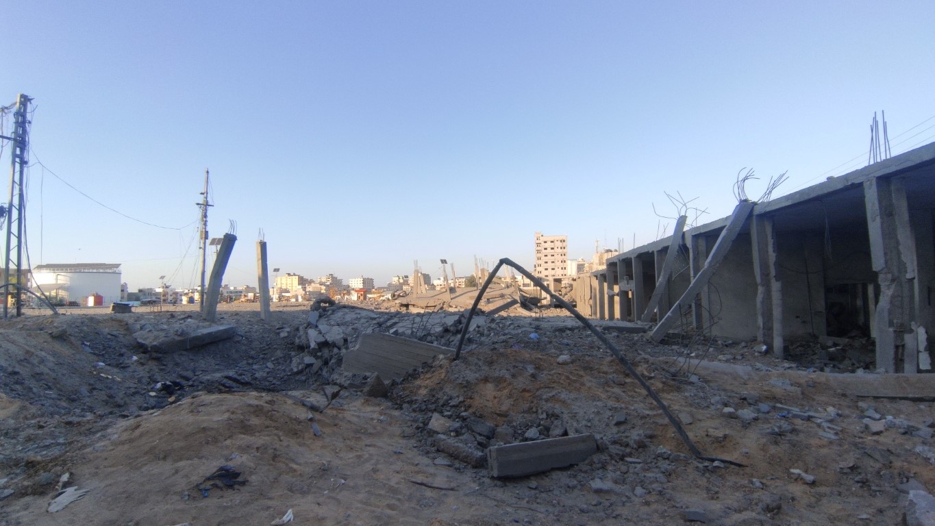 İsrail, Gazze'deki mülteci kampını vurdu