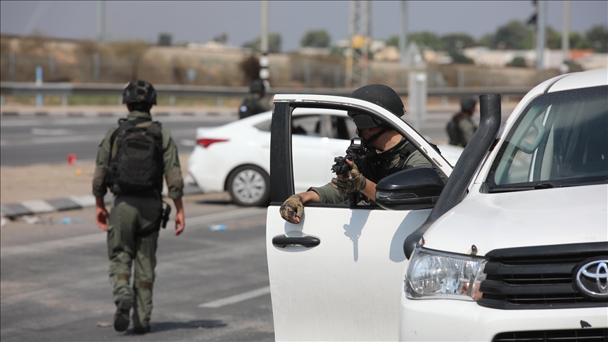 BBC muhabirleri İsrail'de silah zoruyla alıkonuldu