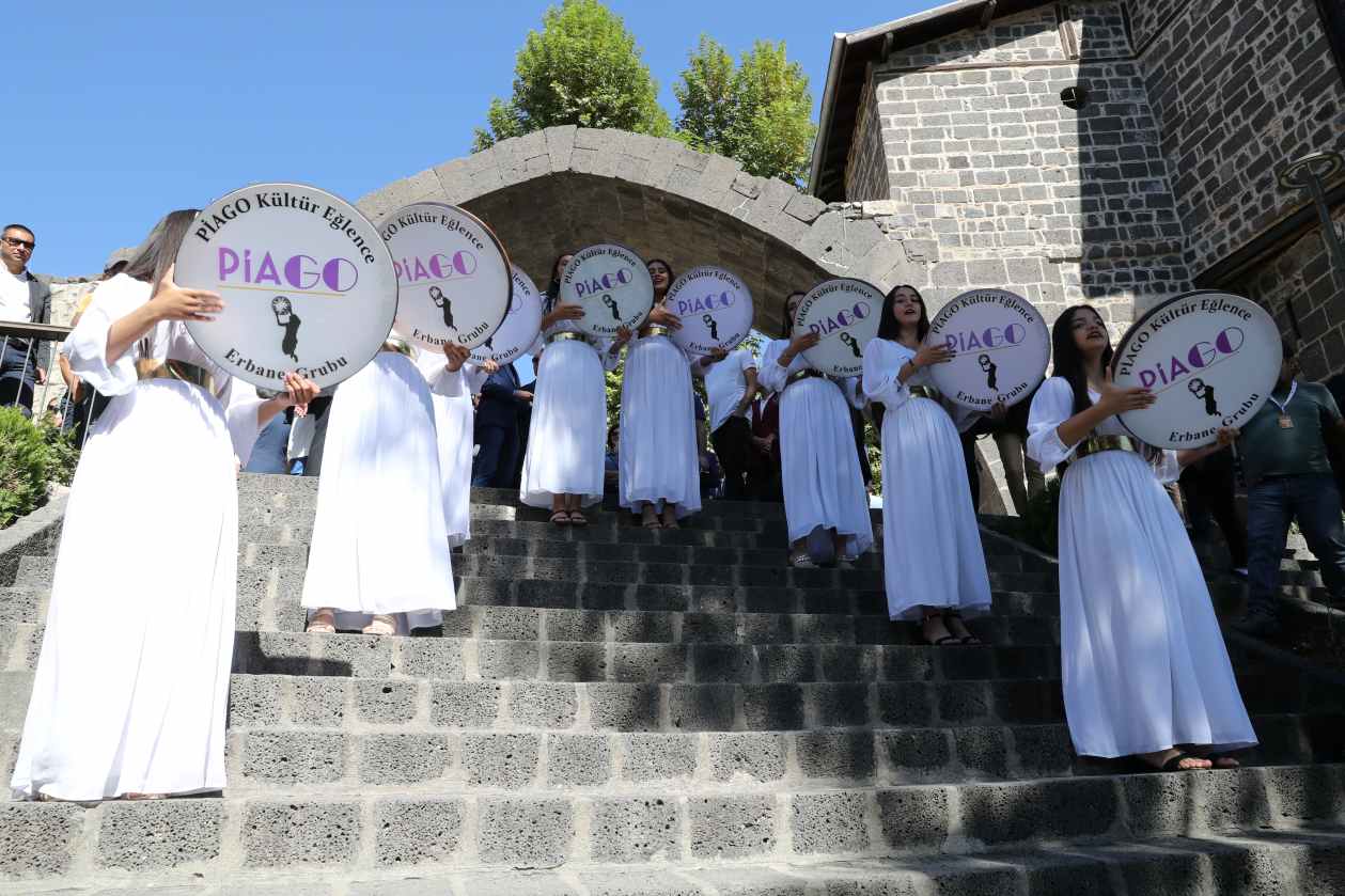Diyarbakır "Sur Kültür Yolu Festivali" başladı