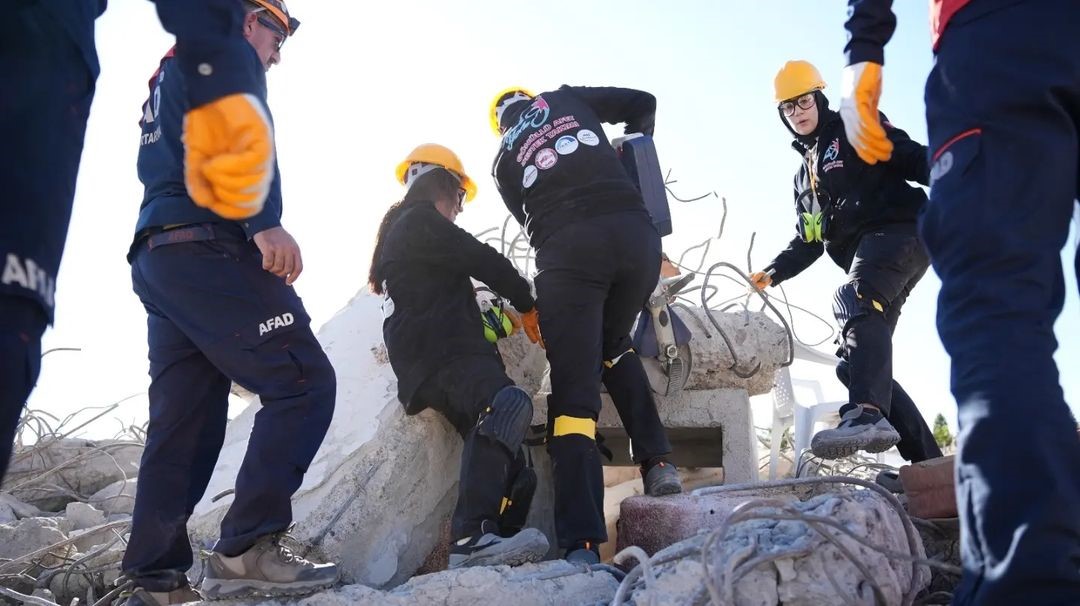 Elazığ’da gerçeği aratmayan deprem tatbikatı