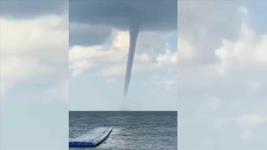 Alanya'da denizde hortum