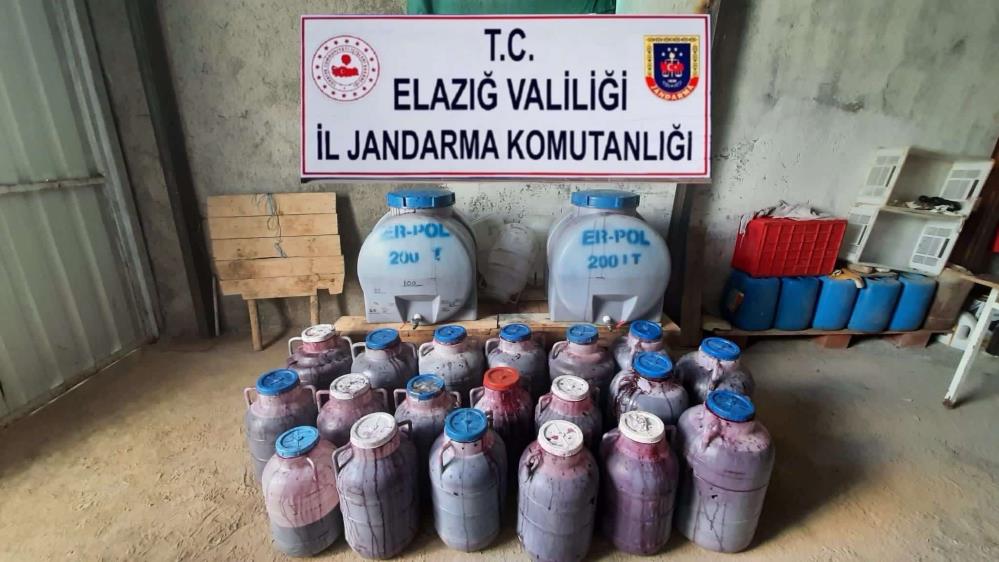 Elazığ’da 11 bin 237 litre kaçak şarap ele geçirildi