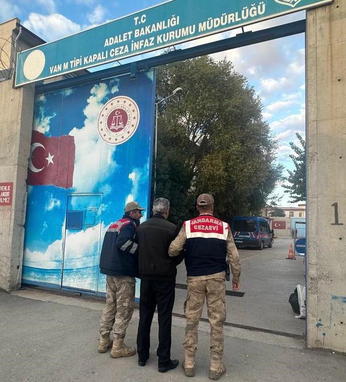 54  düzensiz göçmen yakalandı