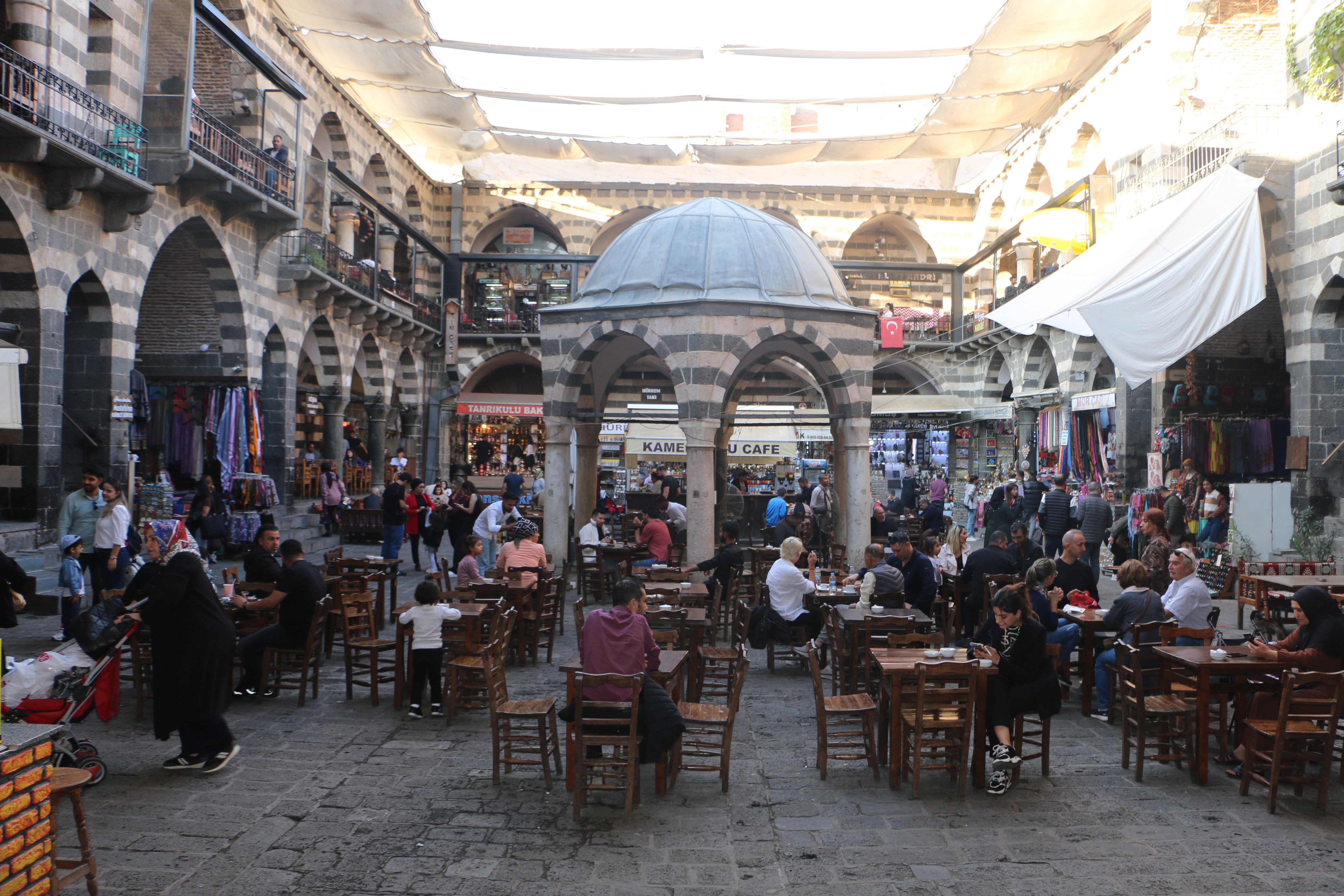 Diyarbakır'ın hanları ticaret merkezi olarak kullanılıyor