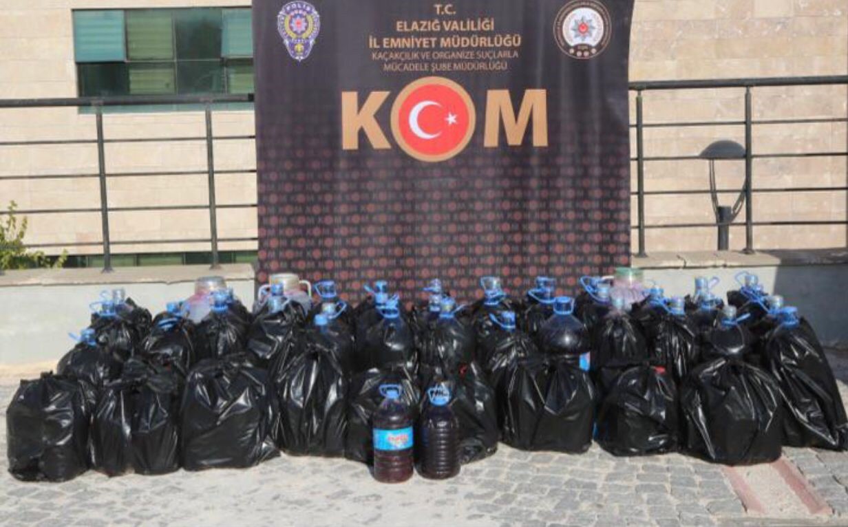 Elazığ’da kaçak şarap operasyonu