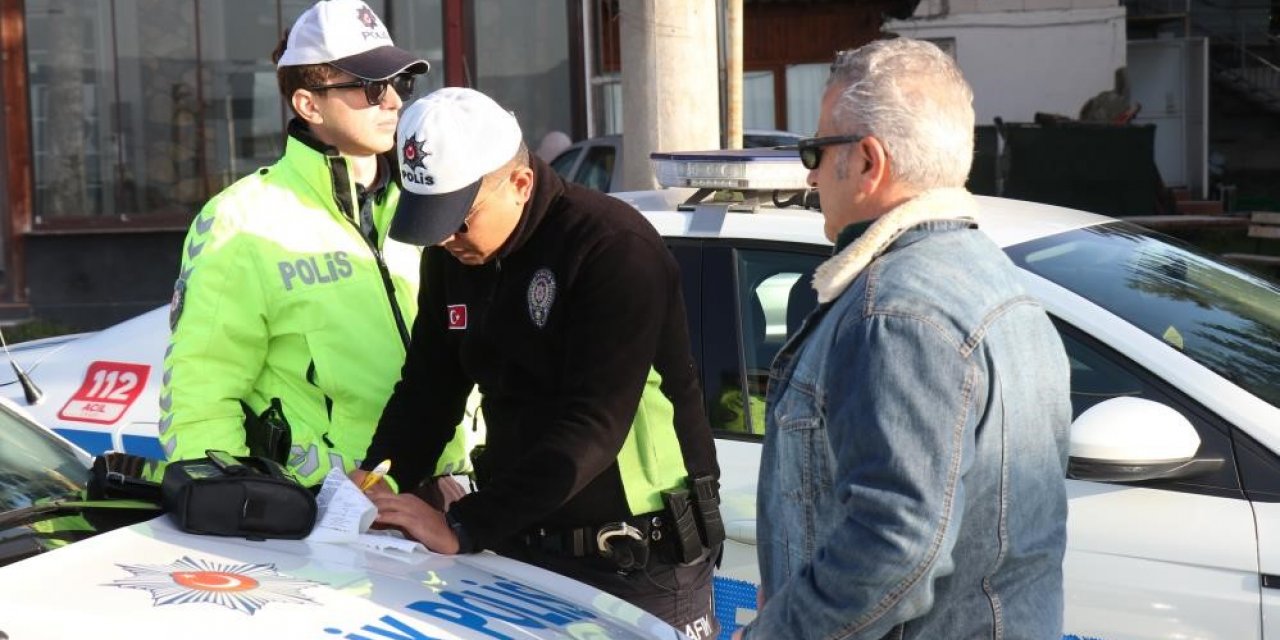 Erzurum’da sürücülere ceza yağdı