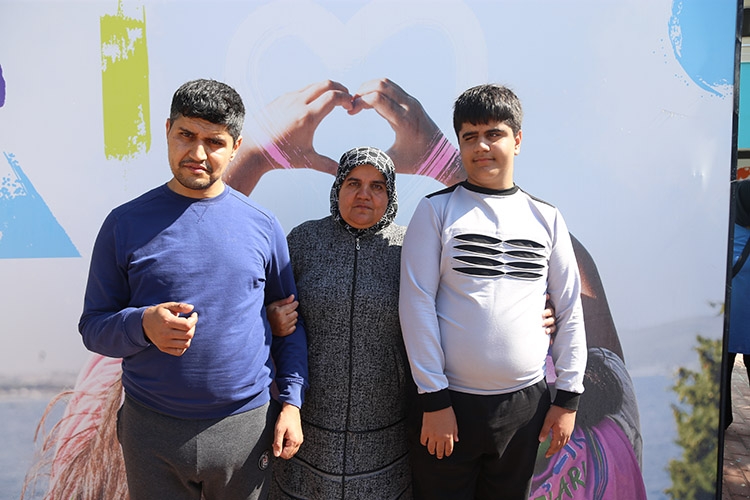 Otizmli çocuklar Mersini gezdi