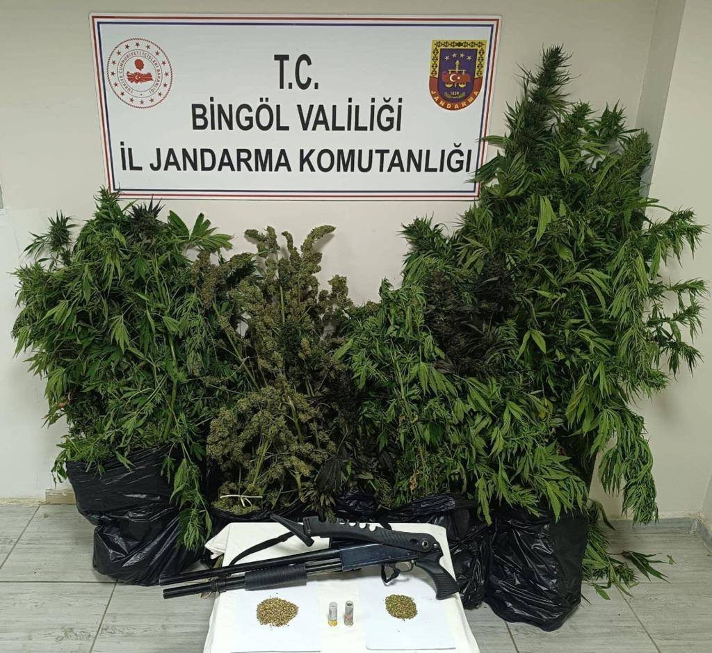 Bingöl'de 102 kilo 198 gram uyuşturucu ele geçirildi