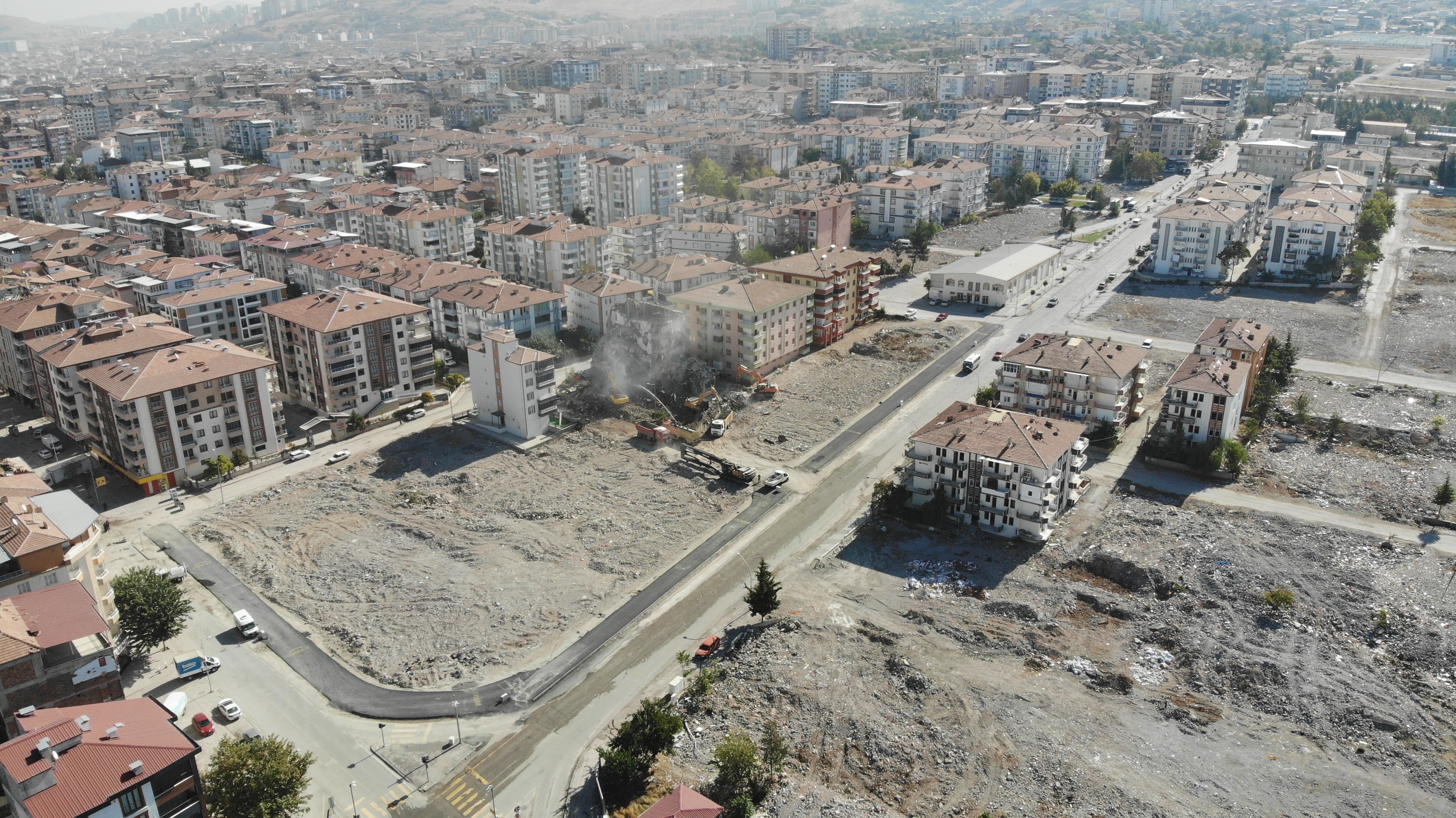 Malatya'da deprem de yıkılan binaların yüzde 99'u 2000 öncesine ait