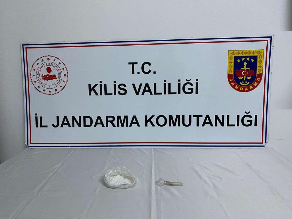 Kilis'te uyuşturucu operasyonu; 2 gözaltı