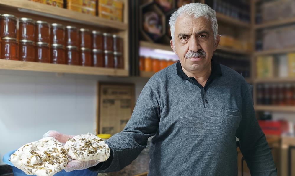 Van'ın tescilli otlu peyniri kışa hazır